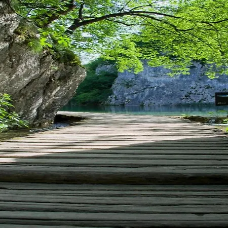 On Pa Man Near Lucina 아파트