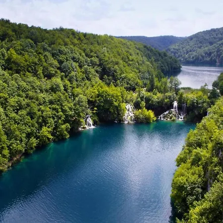 아파트 On Pa Man Near Lucina