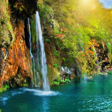 On Pa Man Near Lucina