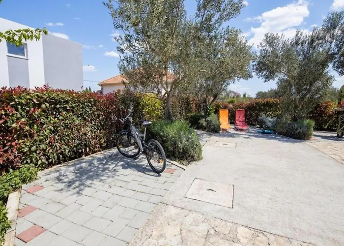 Apartment On Pa Man Near Lucina *