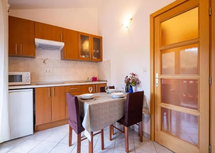 Apartmán On Pa Man Near Lucina Pašman